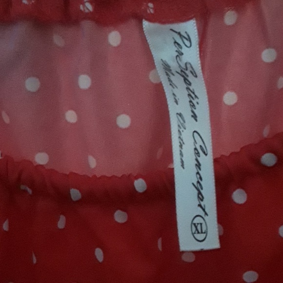 Red poke a dot perception con sleeveless blouse xL - Picture 4 of 4
